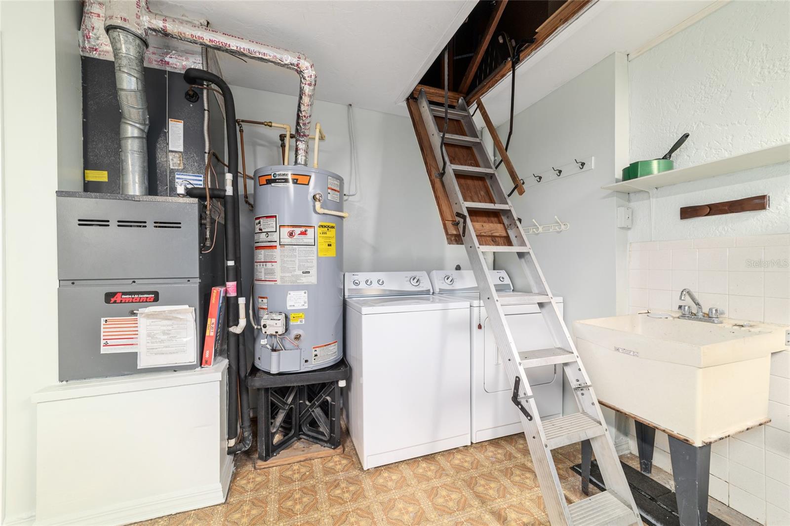 FOX MEADOW - Residential