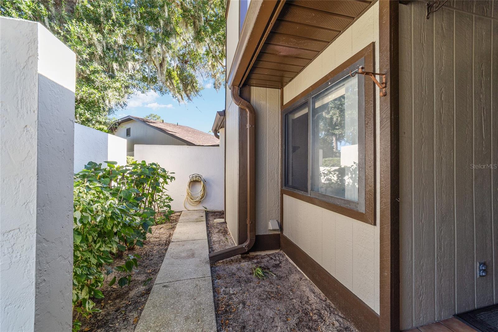 FOX MEADOW - Residential