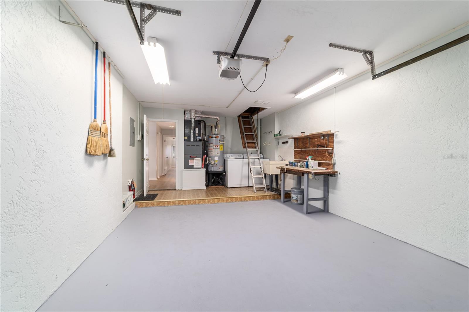 FOX MEADOW - Residential