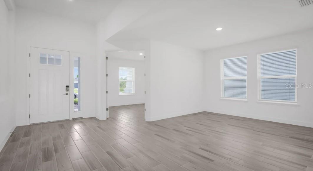 592 MOON SHELL CIRCLE