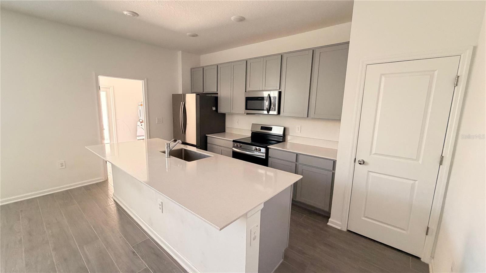 WELLNESS RDG PH 1-A - Residential Lease