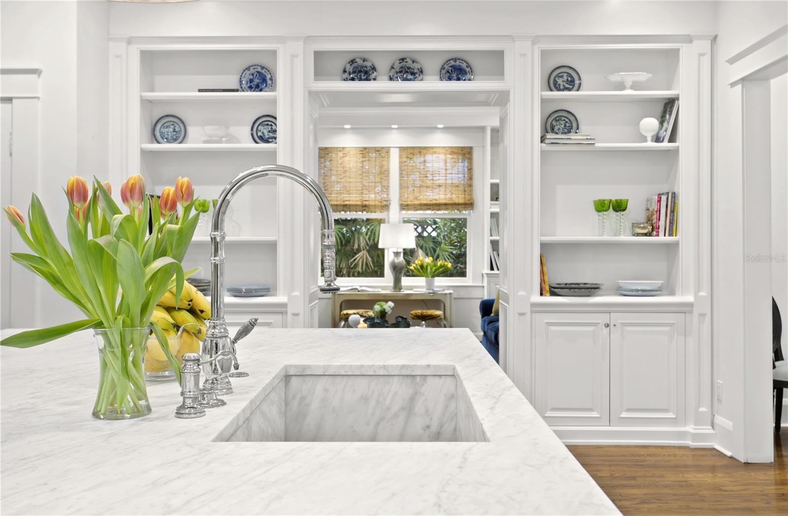 WEST NEW SUBURB BEAUTIFUL - Residential