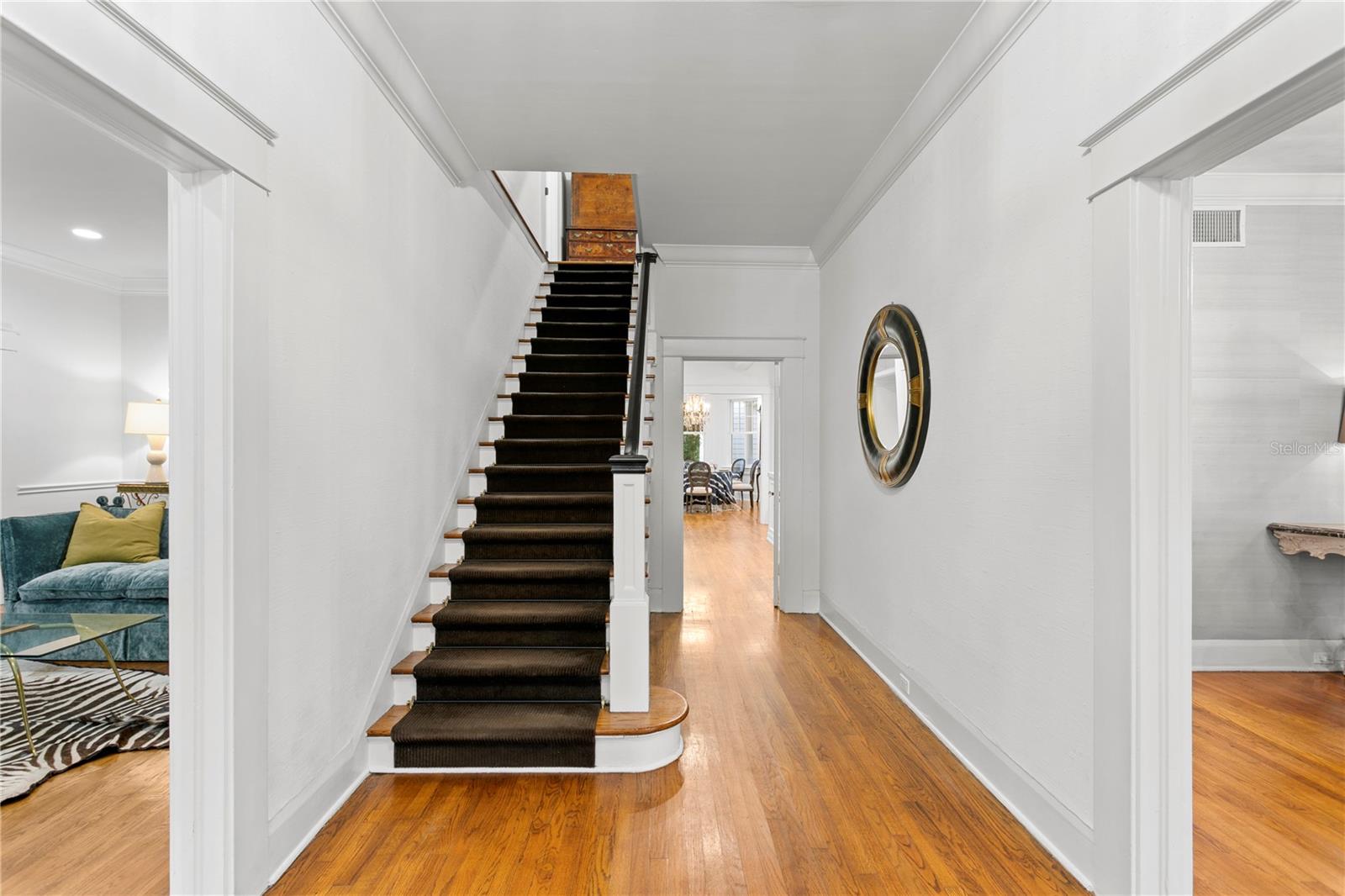 WEST NEW SUBURB BEAUTIFUL - Residential