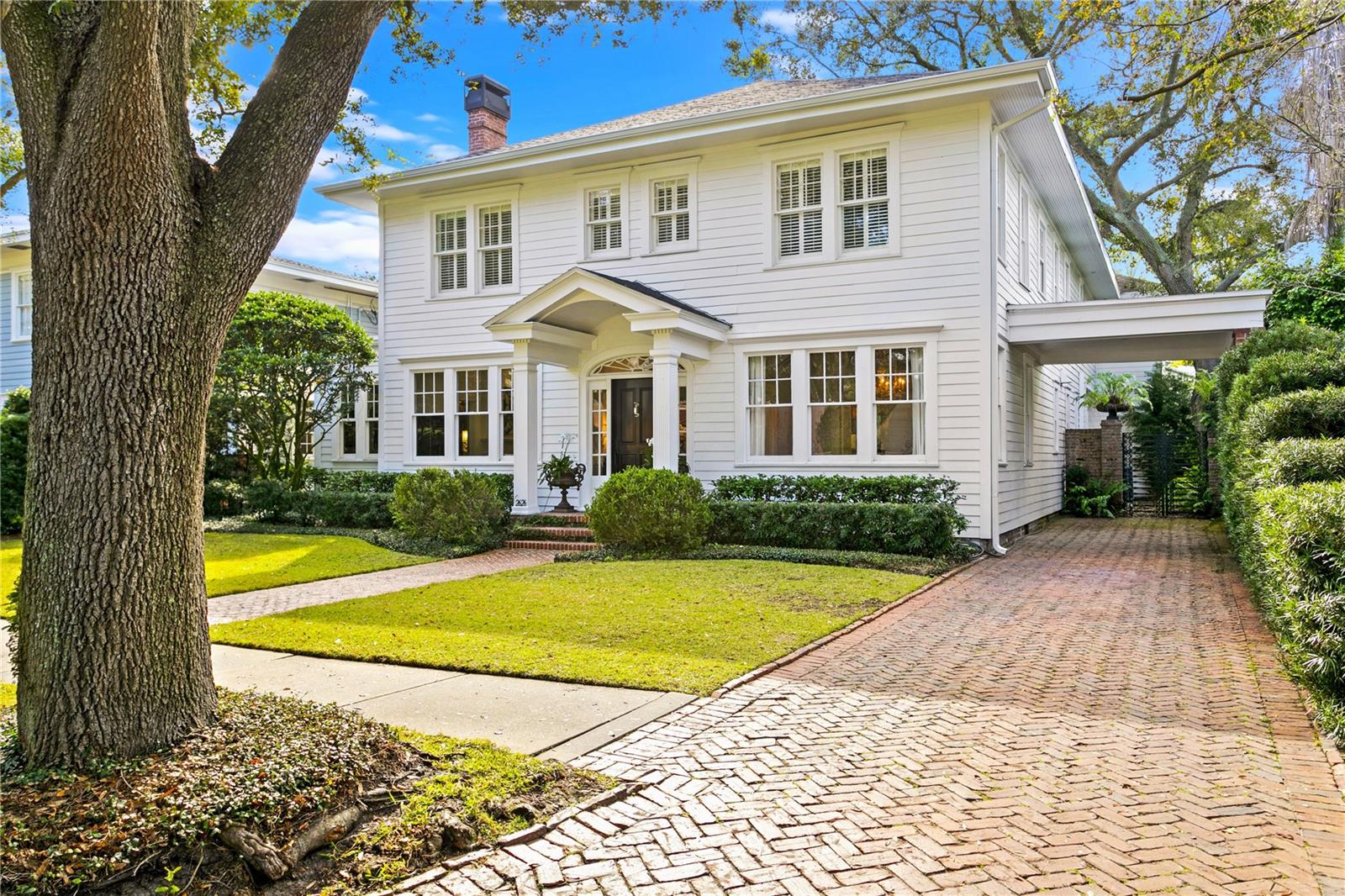 WEST NEW SUBURB BEAUTIFUL - Residential