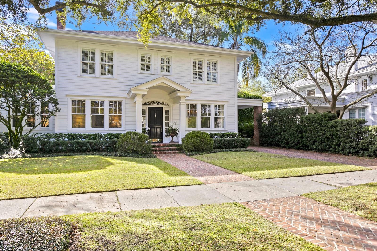 WEST NEW SUBURB BEAUTIFUL - Residential