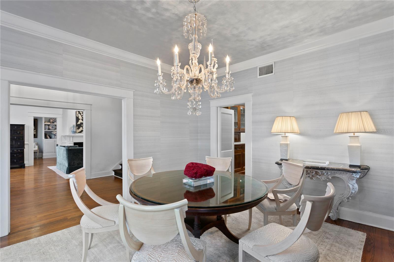 WEST NEW SUBURB BEAUTIFUL - Residential