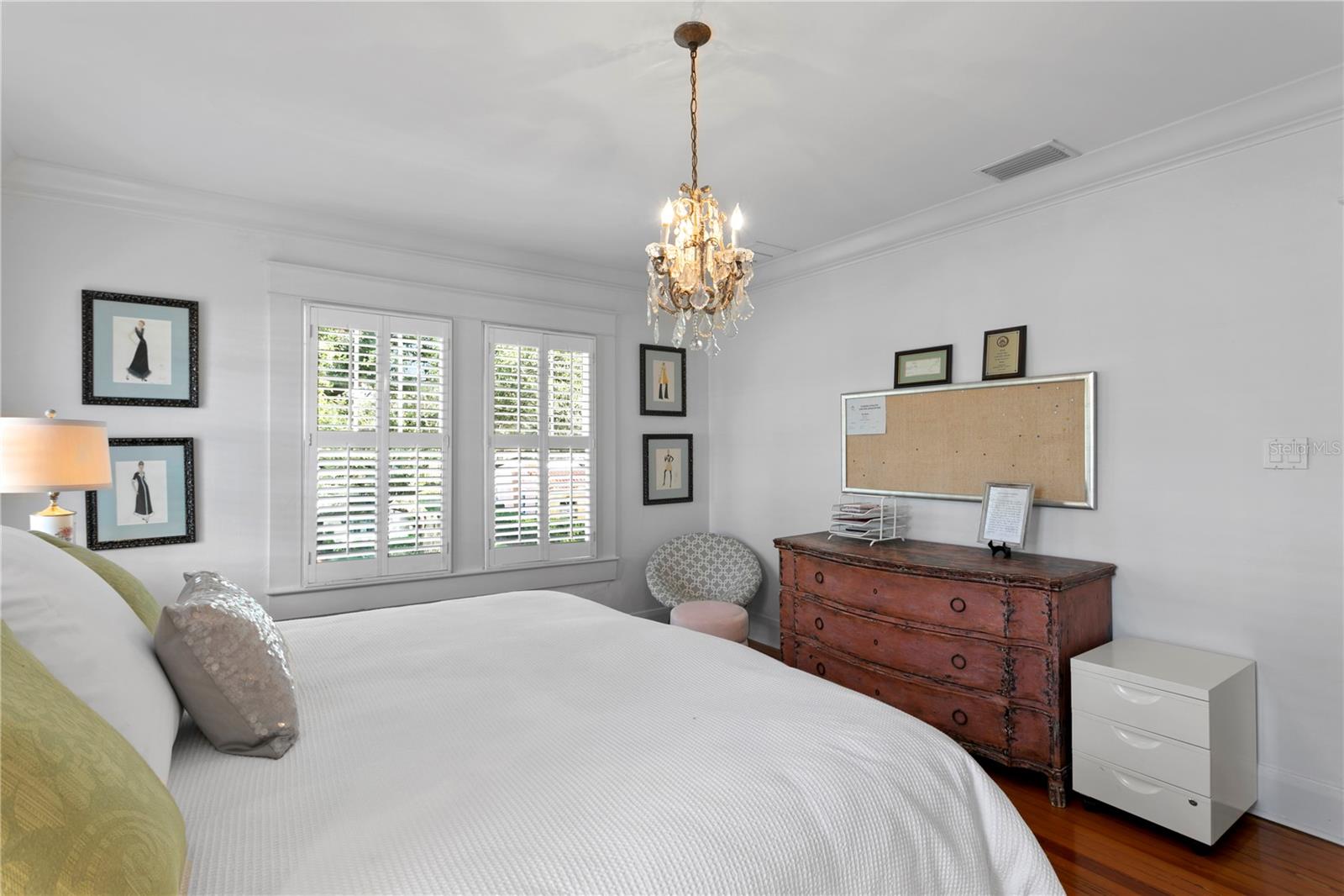 WEST NEW SUBURB BEAUTIFUL - Residential