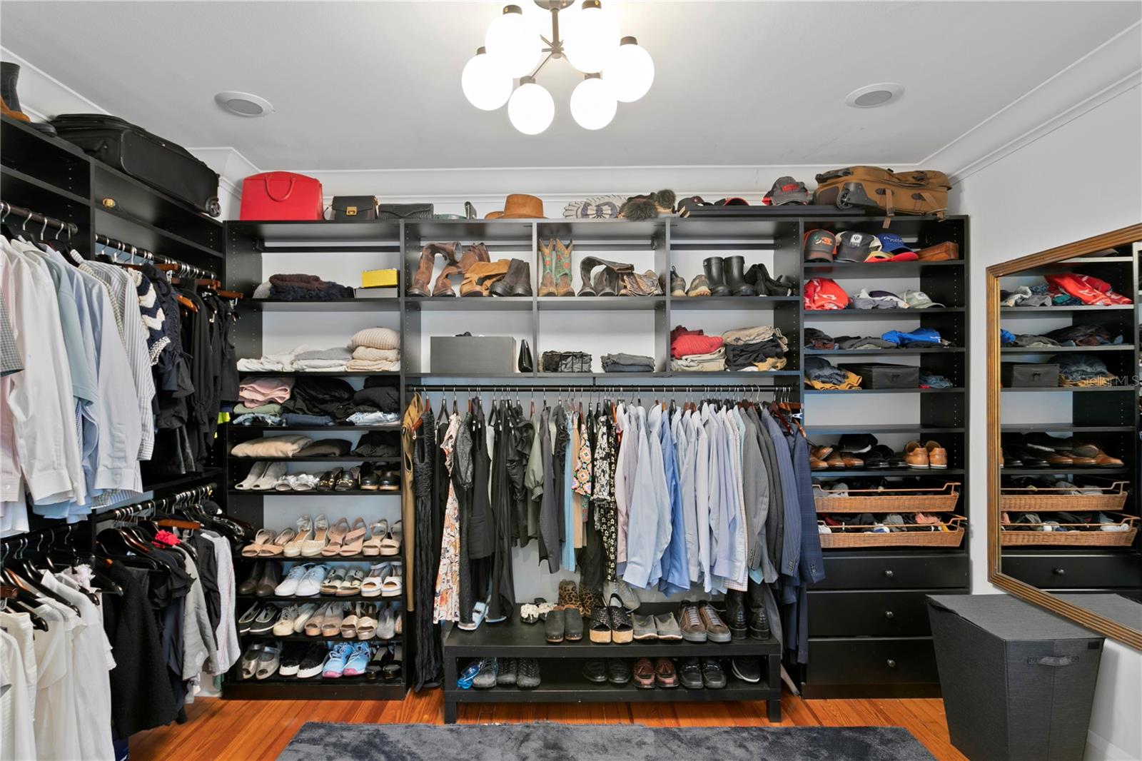 WEST NEW SUBURB BEAUTIFUL - Residential