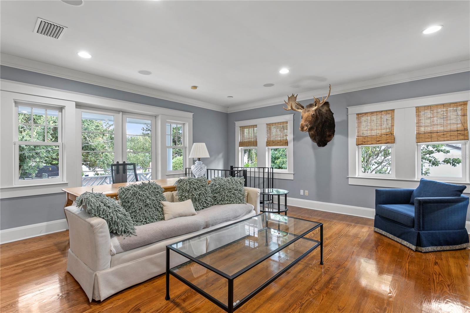 WEST NEW SUBURB BEAUTIFUL - Residential