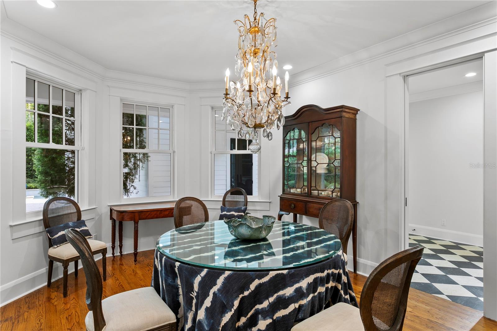 WEST NEW SUBURB BEAUTIFUL - Residential