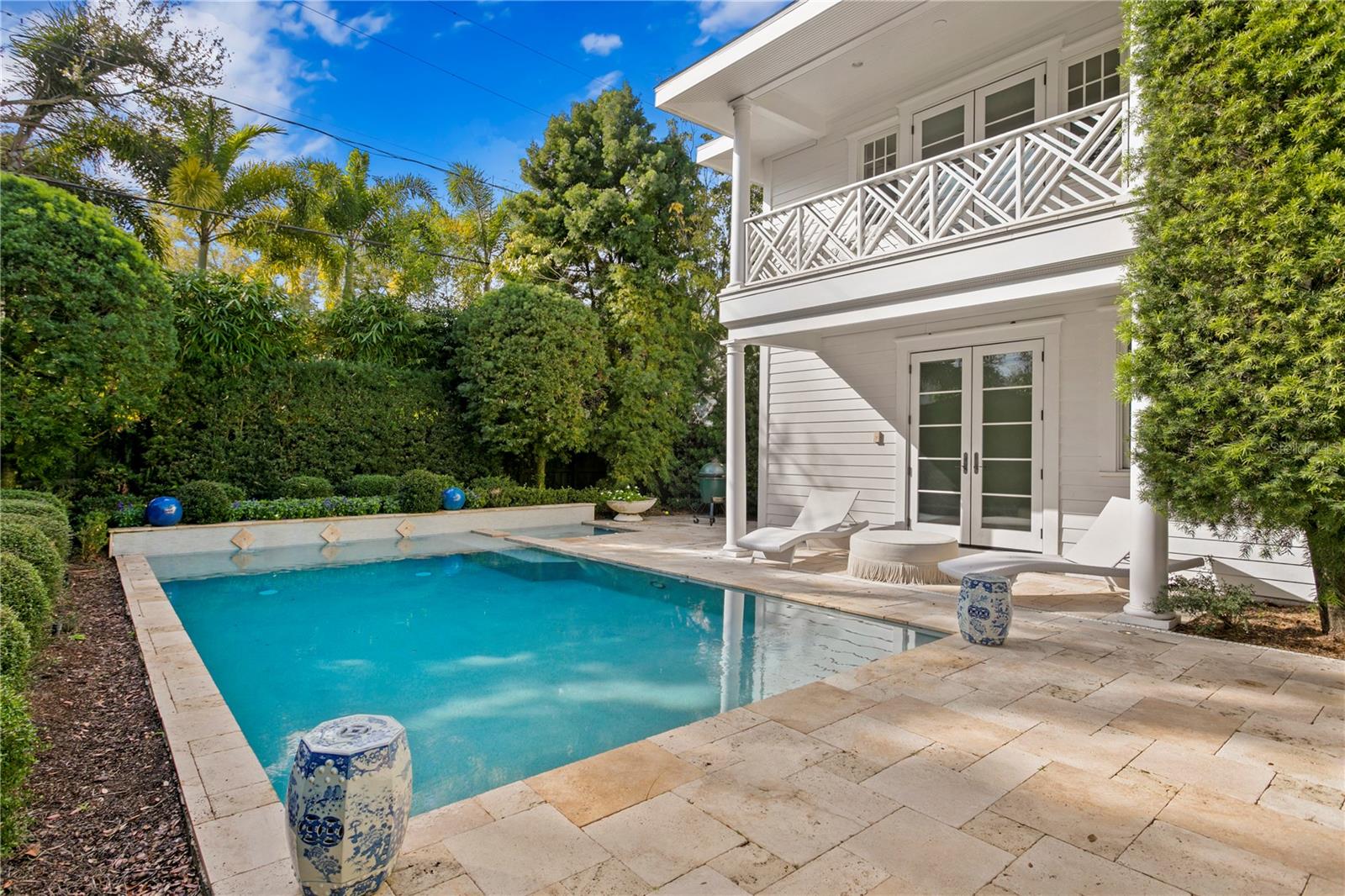 WEST NEW SUBURB BEAUTIFUL - Residential