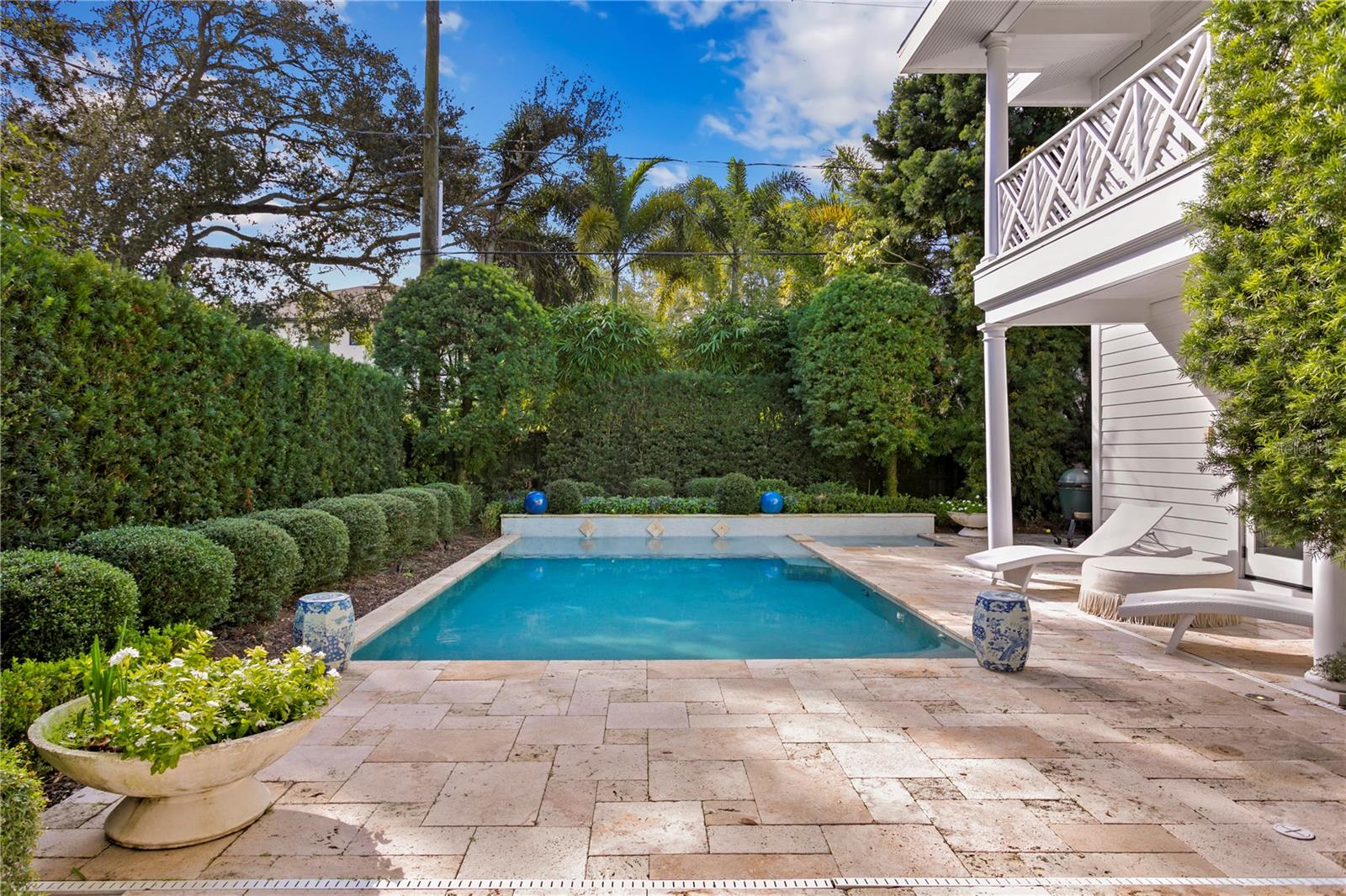 WEST NEW SUBURB BEAUTIFUL - Residential