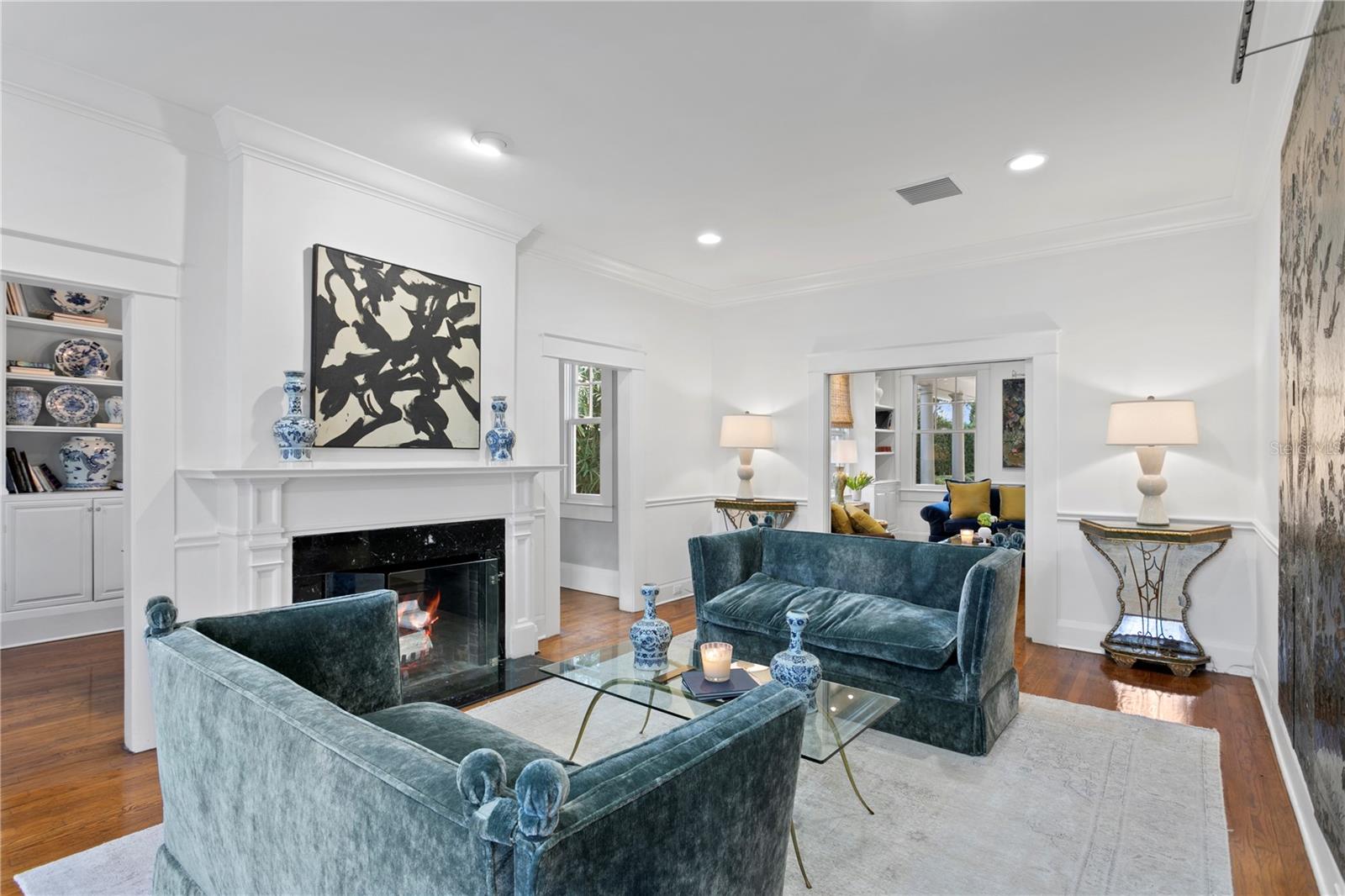 WEST NEW SUBURB BEAUTIFUL - Residential