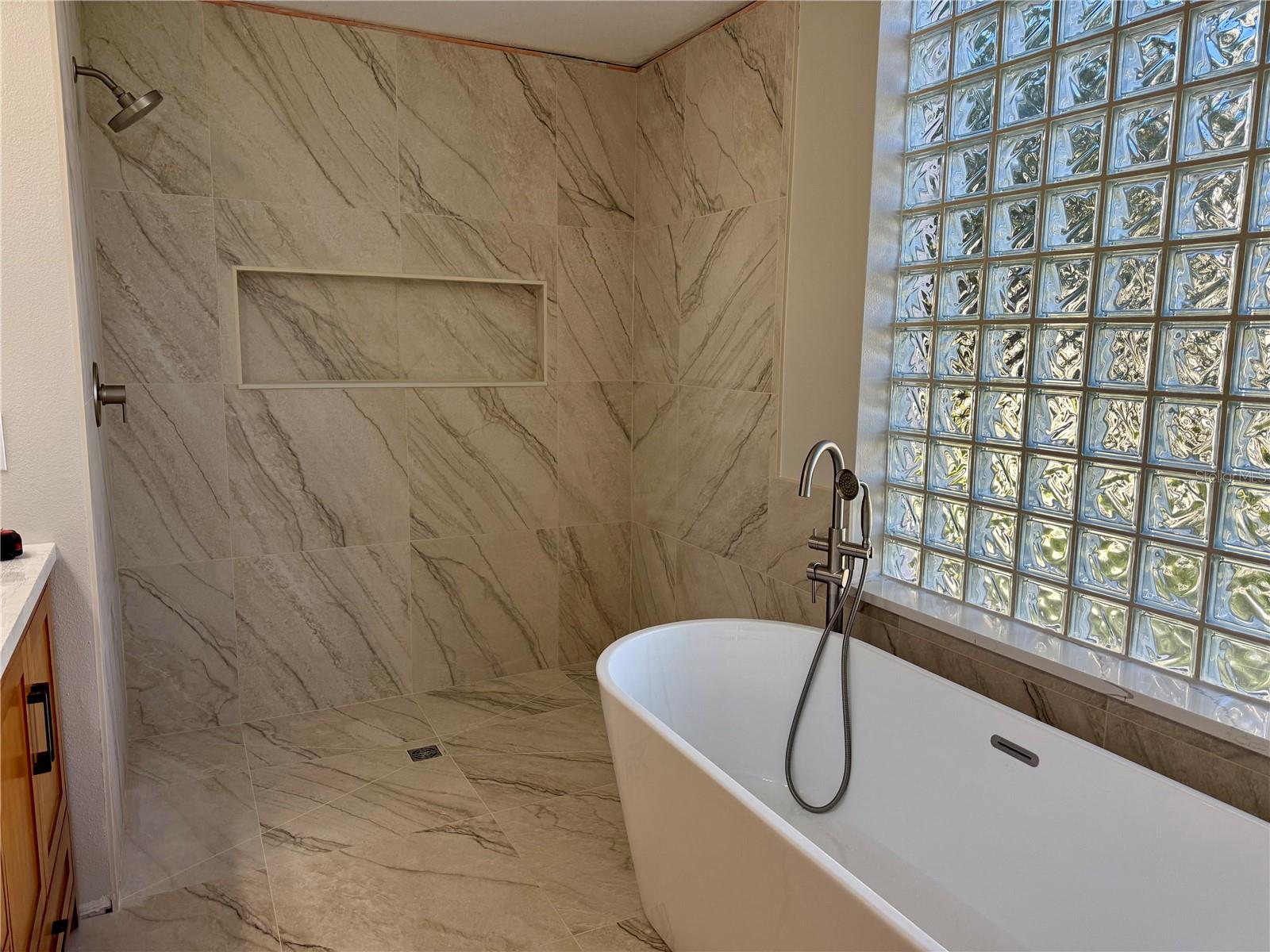 MOUNT DORA COUNTRY CLUB MOUNT DORA UNIT 03 - Residential