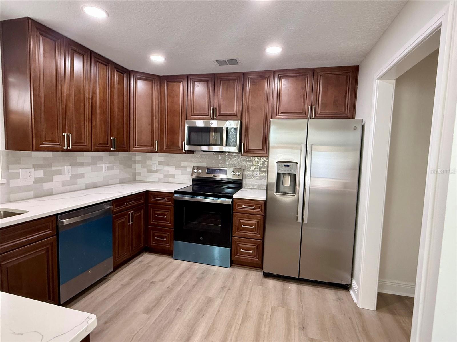 MOUNT DORA COUNTRY CLUB MOUNT DORA UNIT 03 - Residential