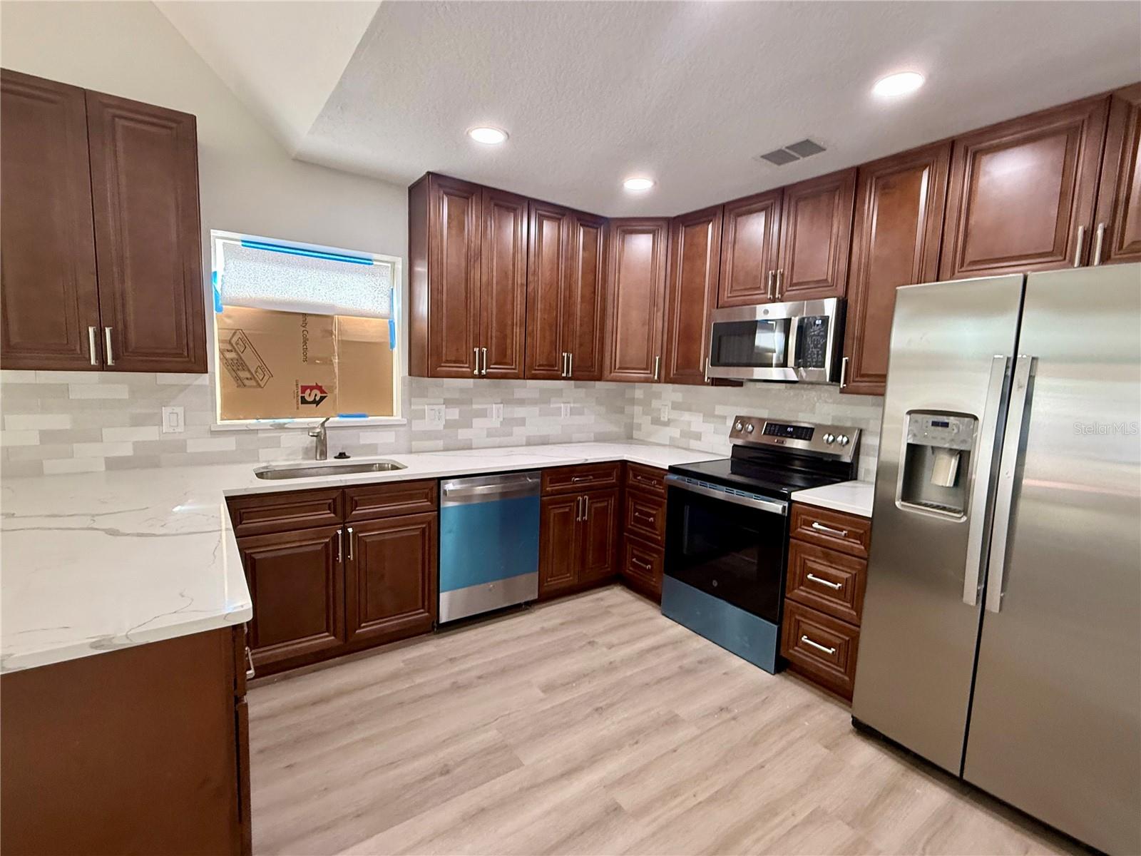 MOUNT DORA COUNTRY CLUB MOUNT DORA UNIT 03 - Residential