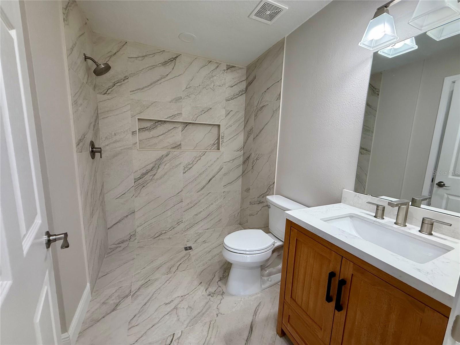 MOUNT DORA COUNTRY CLUB MOUNT DORA UNIT 03 - Residential