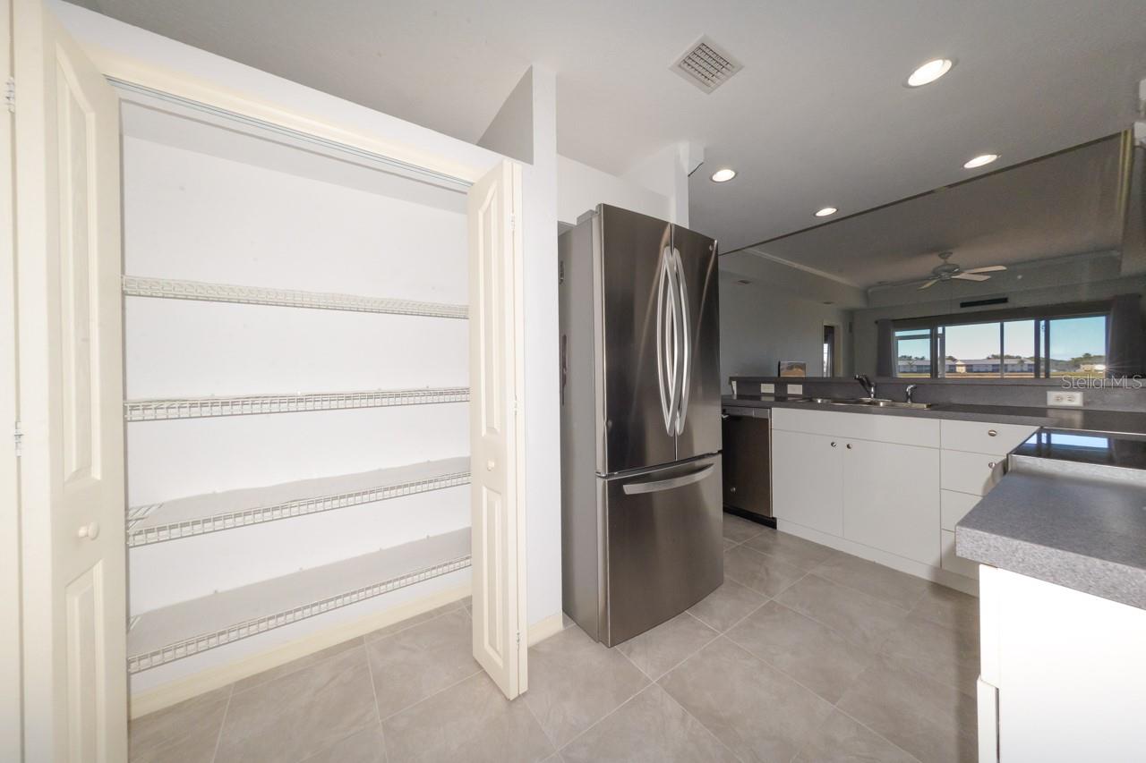 LAKES EDGE AT DEEP CREEK BLDG 02 - Residential