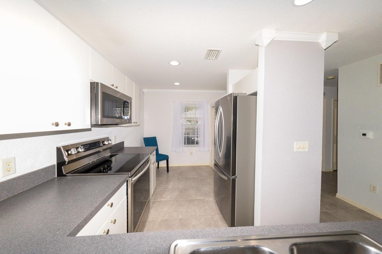 LAKES EDGE AT DEEP CREEK BLDG 02 - Residential