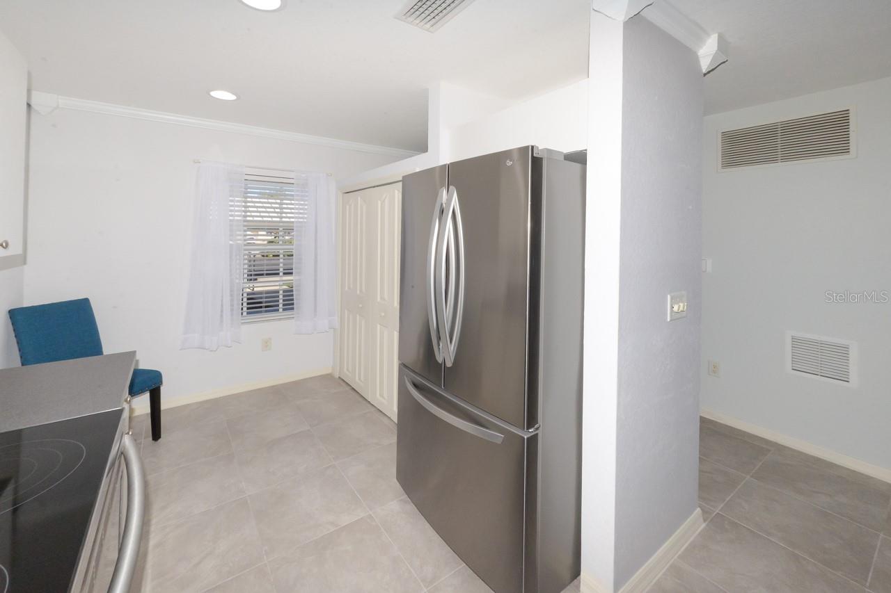 LAKES EDGE AT DEEP CREEK BLDG 02 - Residential