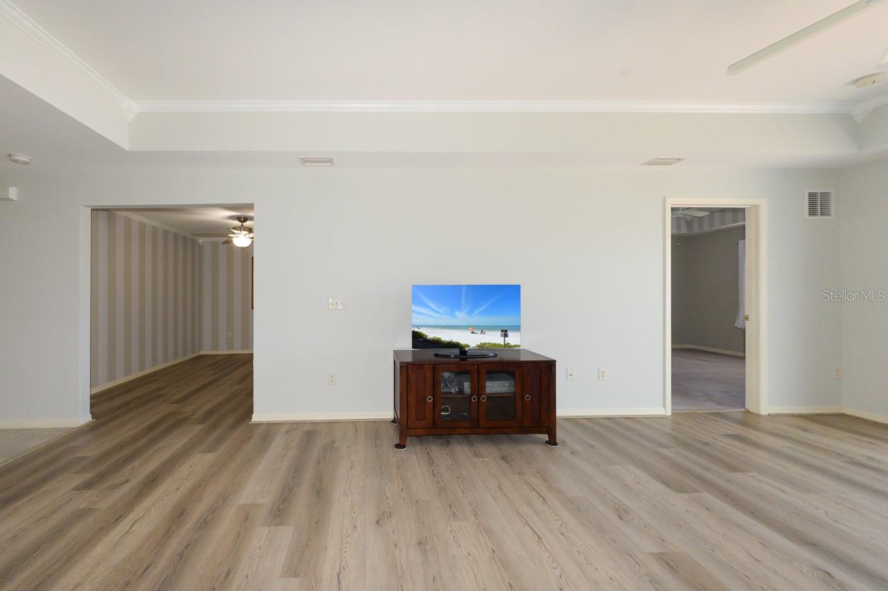 LAKES EDGE AT DEEP CREEK BLDG 02 - Residential