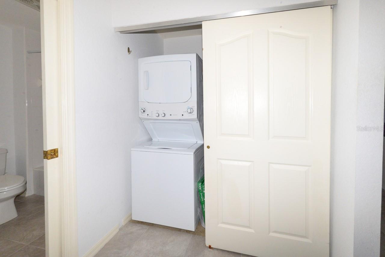 LAKES EDGE AT DEEP CREEK BLDG 02 - Residential