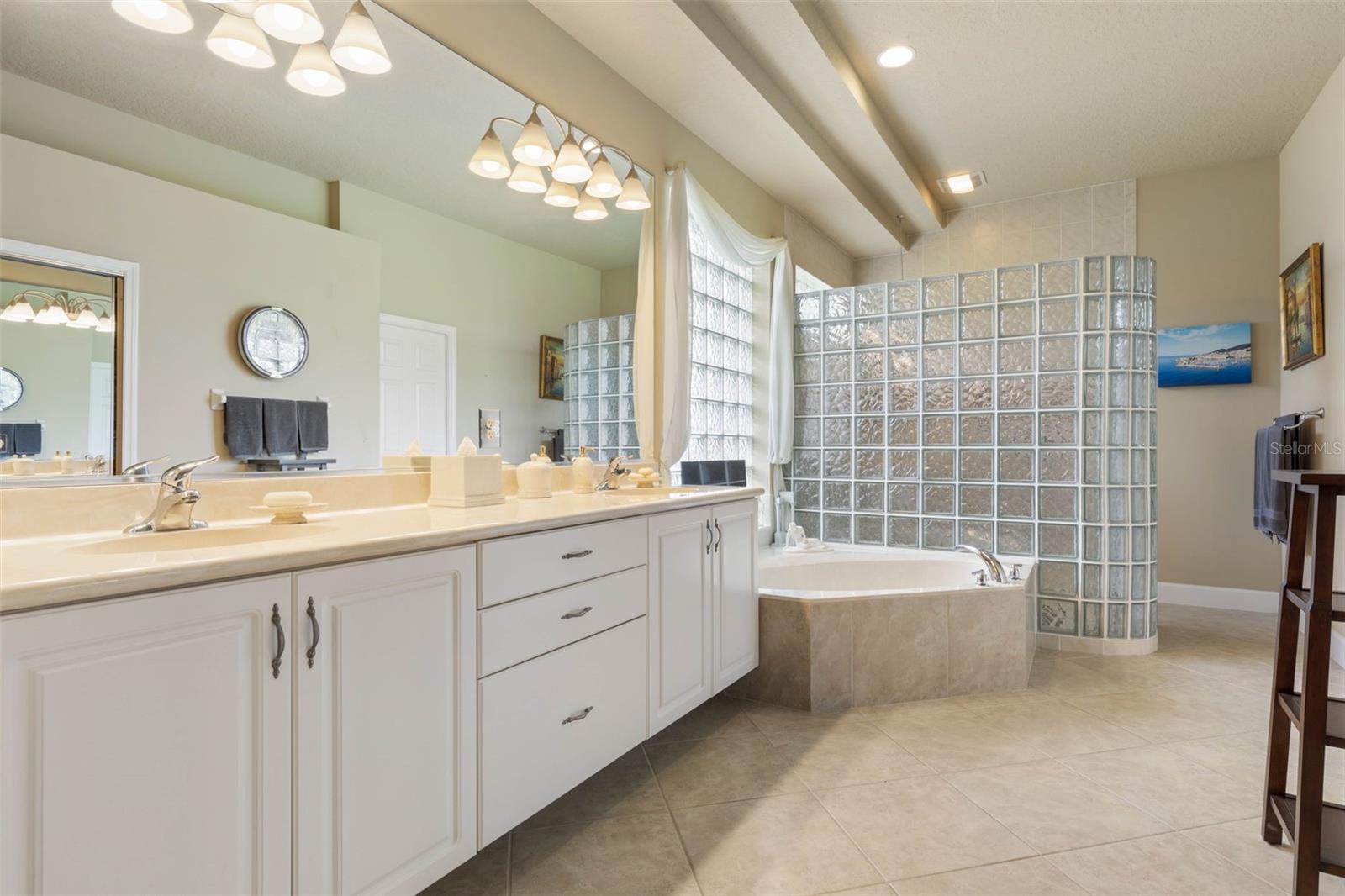 PLANTATION BAY PH 01A UNIT 01-6 - Residential