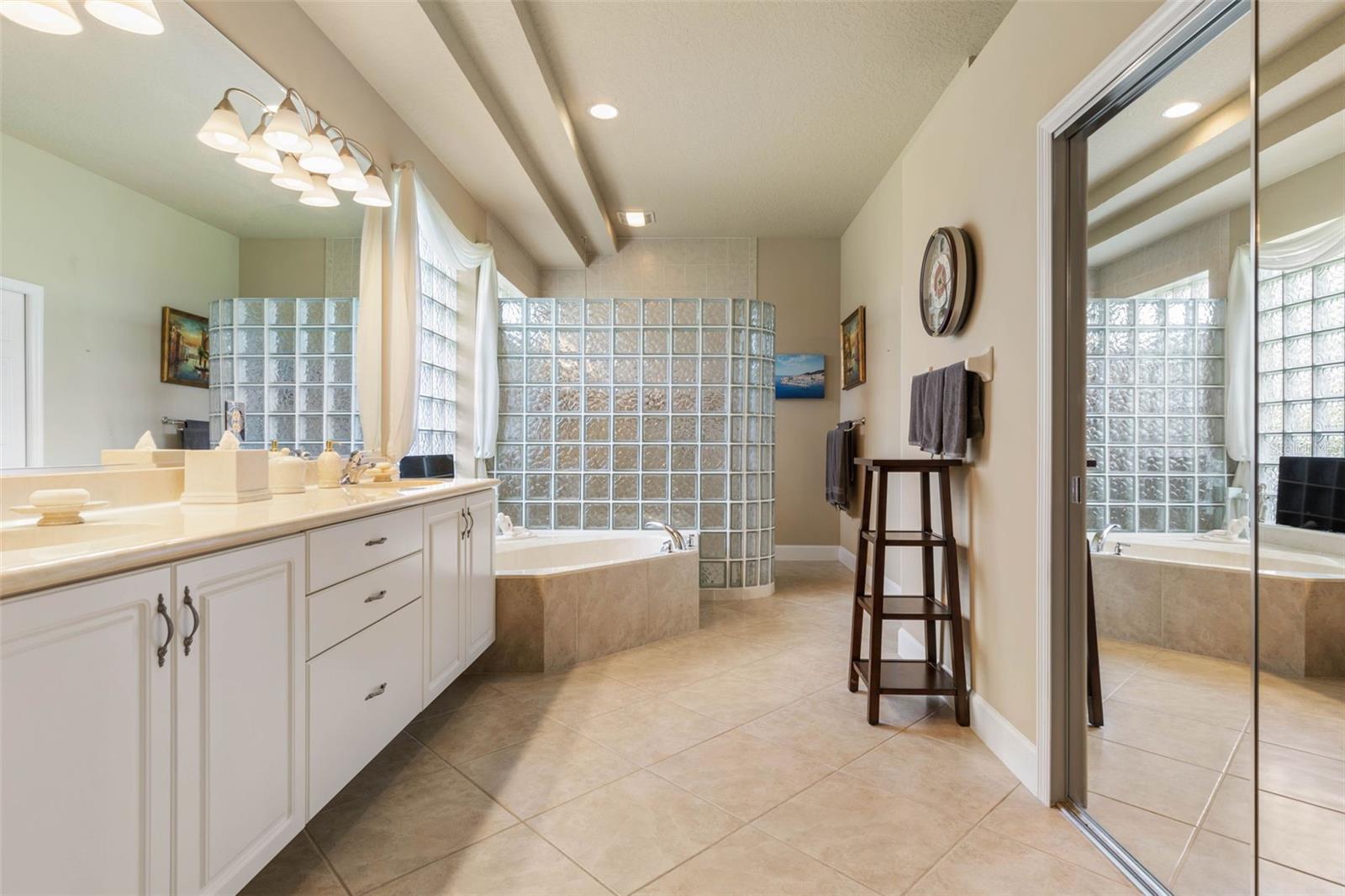 PLANTATION BAY PH 01A UNIT 01-6 - Residential