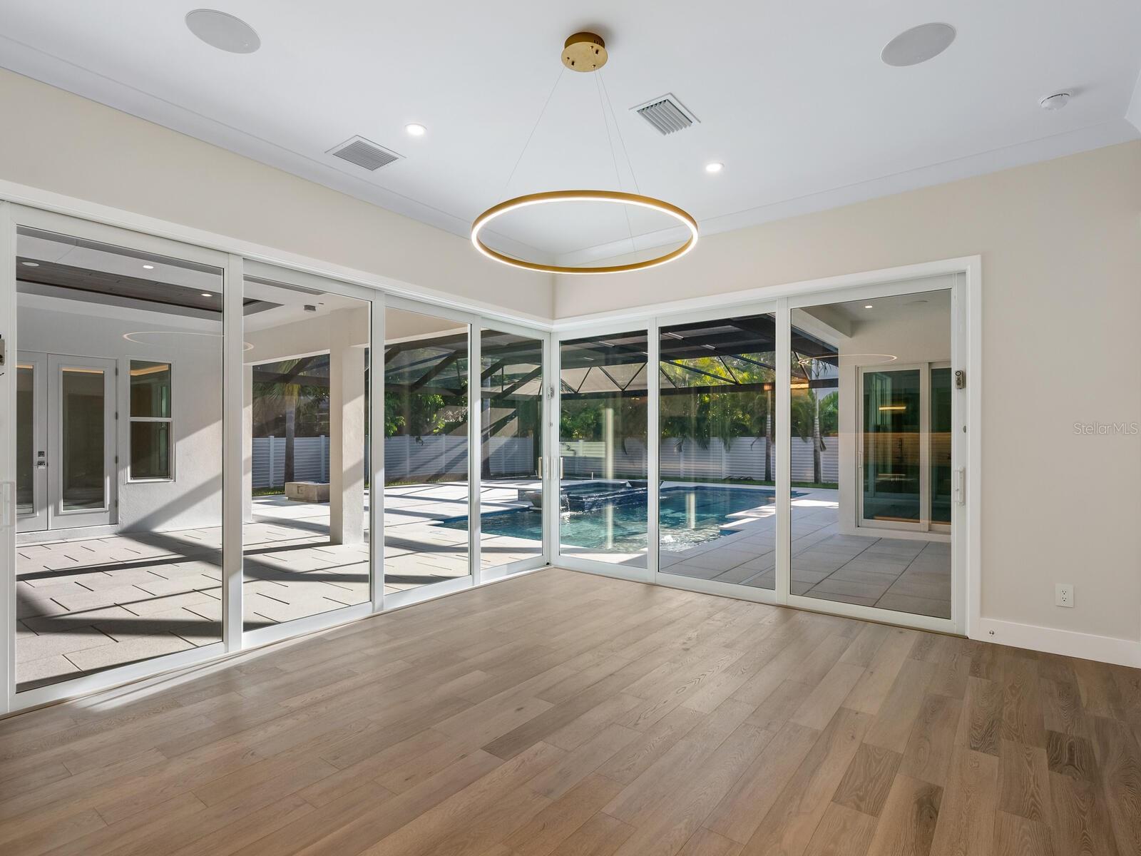 OYSTER BAY ESTATES - Residential