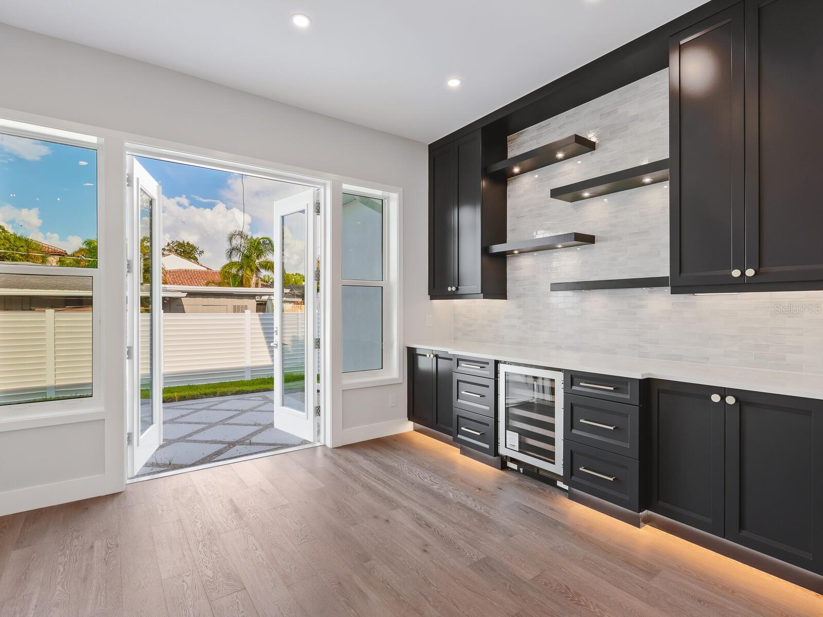 OYSTER BAY ESTATES - Residential