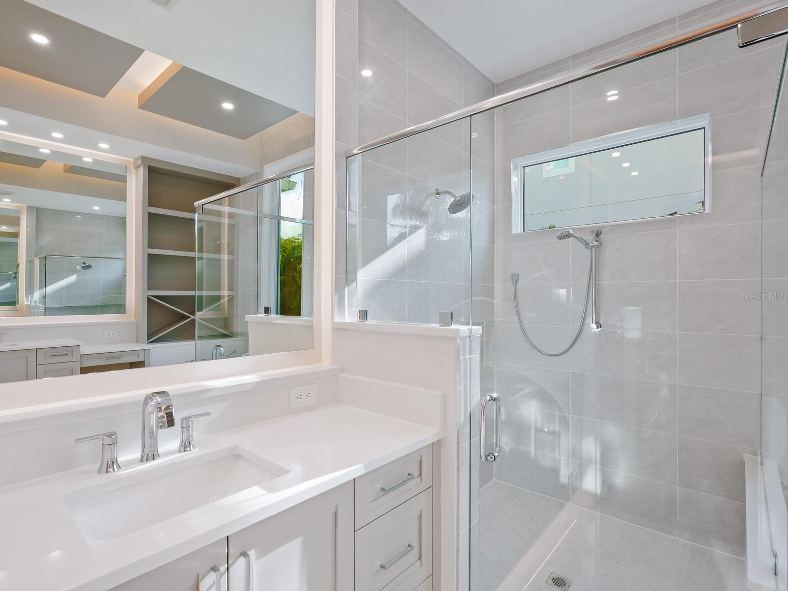 OYSTER BAY ESTATES - Residential