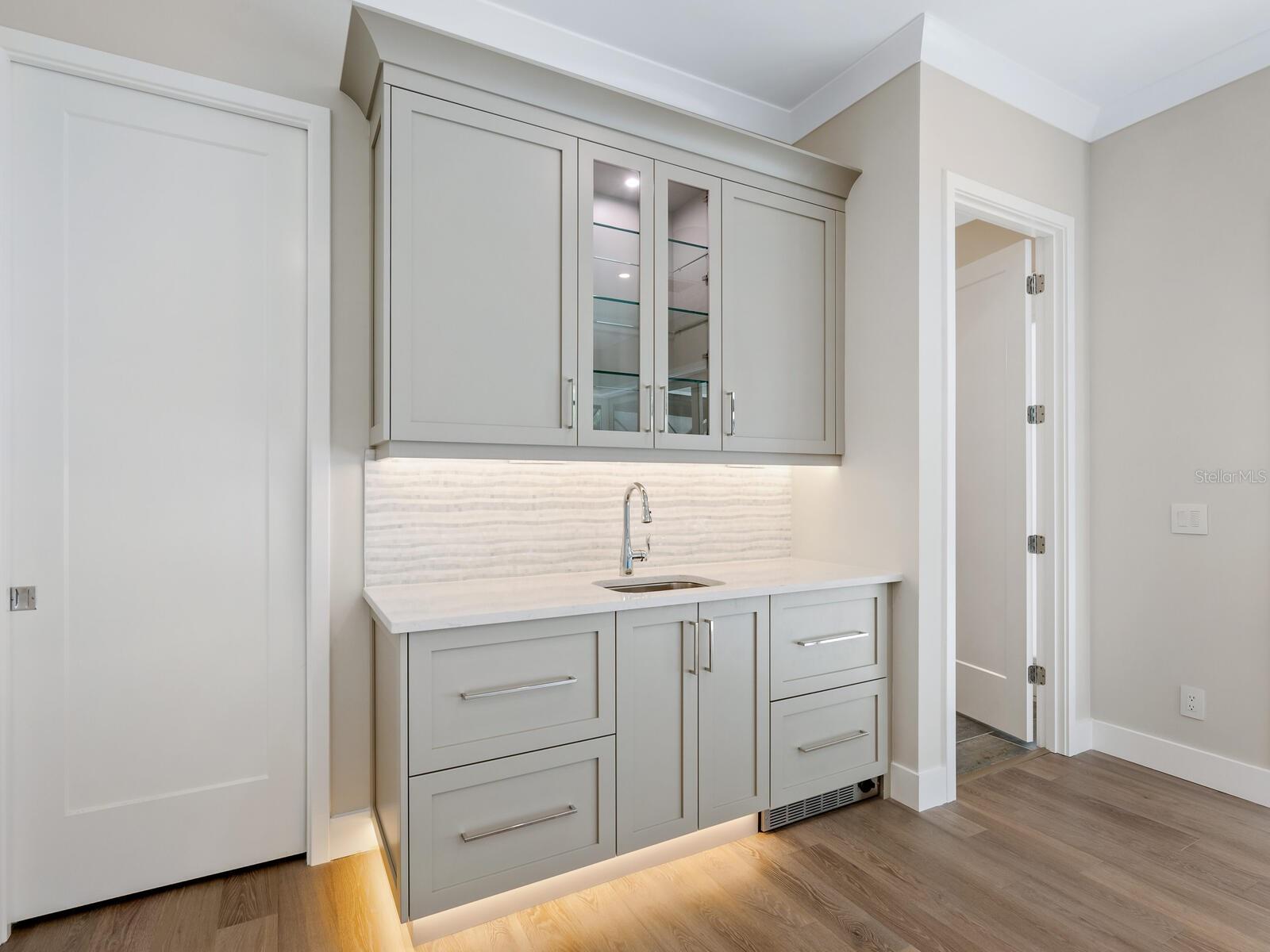 OYSTER BAY ESTATES - Residential