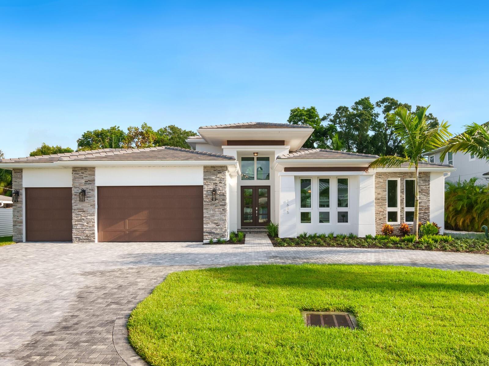 OYSTER BAY ESTATES - Residential