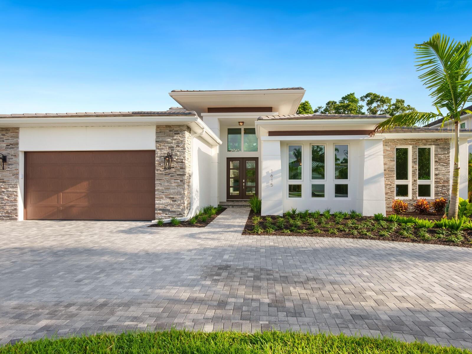 OYSTER BAY ESTATES - Residential