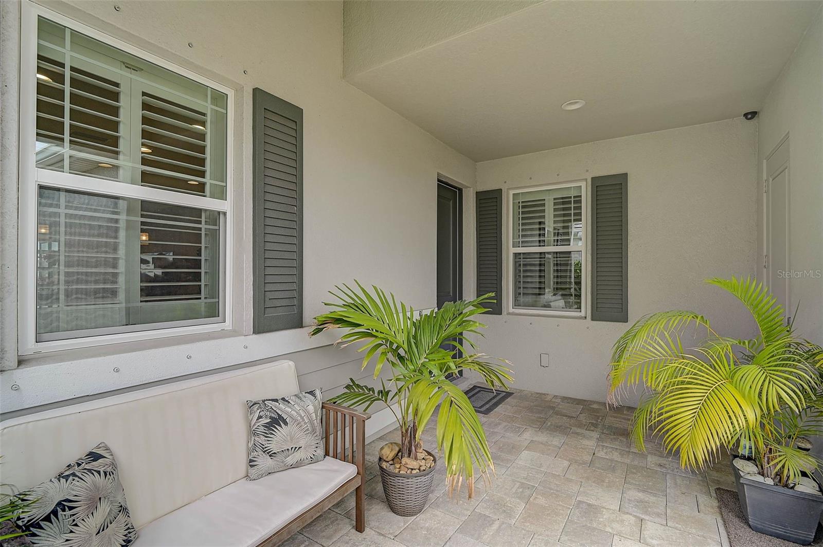 192 VAN GOGH COVE