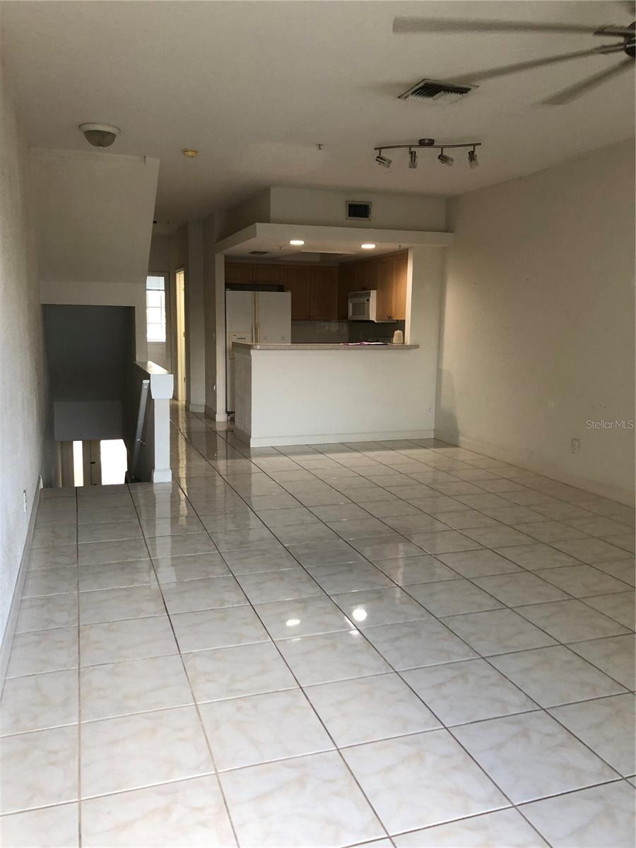 SEASIDE ESTATES - Residential Lease
