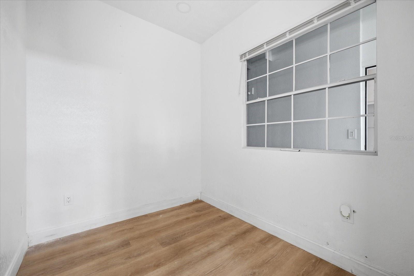 TROPIC SHORES - Residential