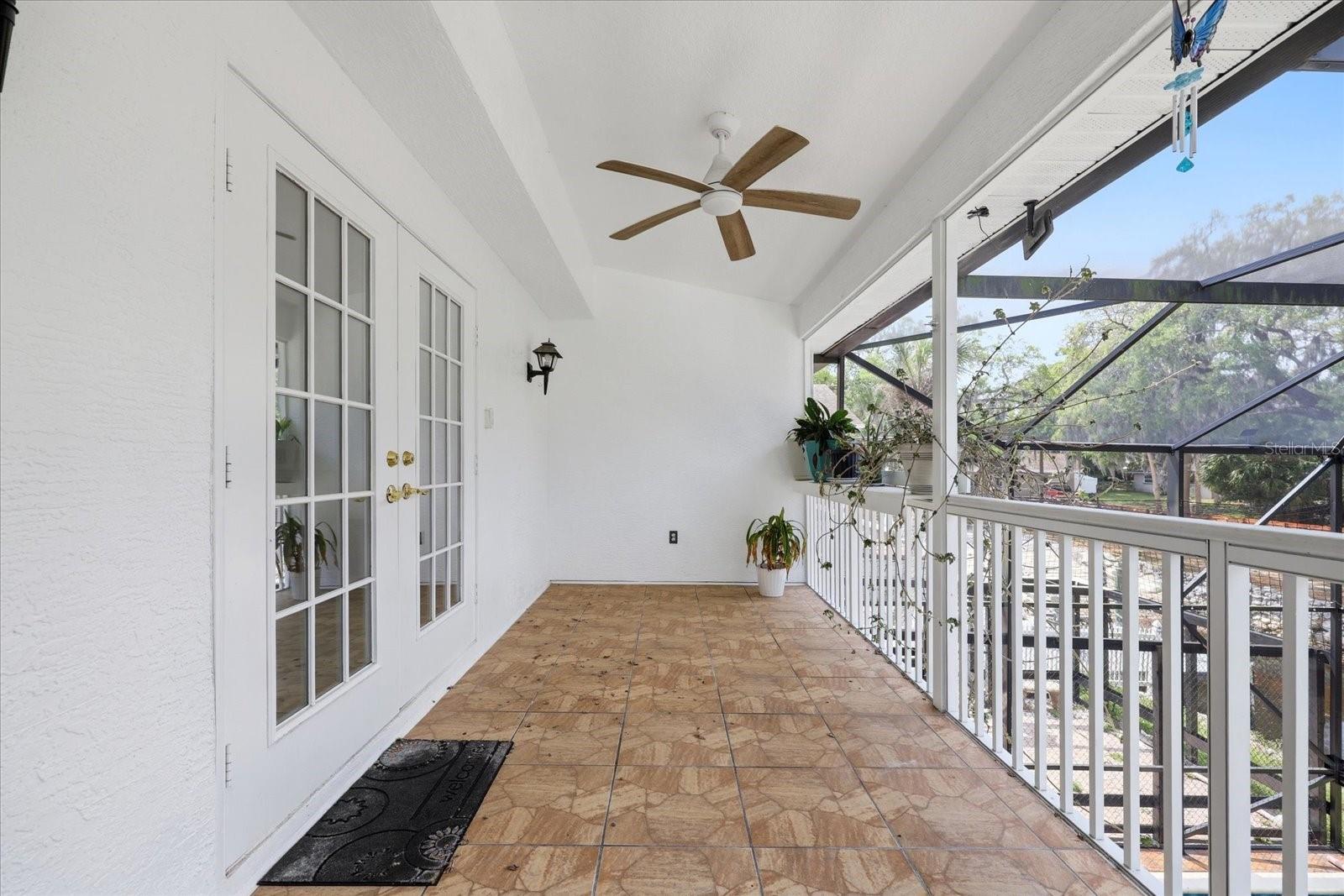 TROPIC SHORES - Residential