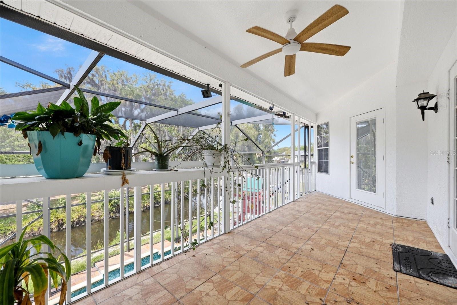 TROPIC SHORES - Residential