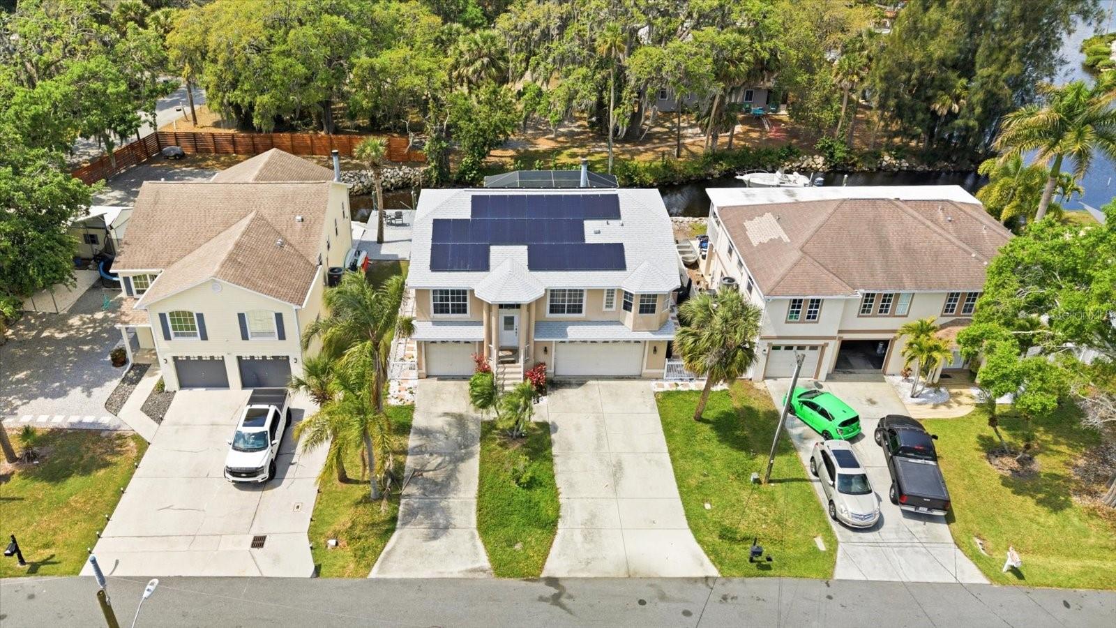 TROPIC SHORES - Residential