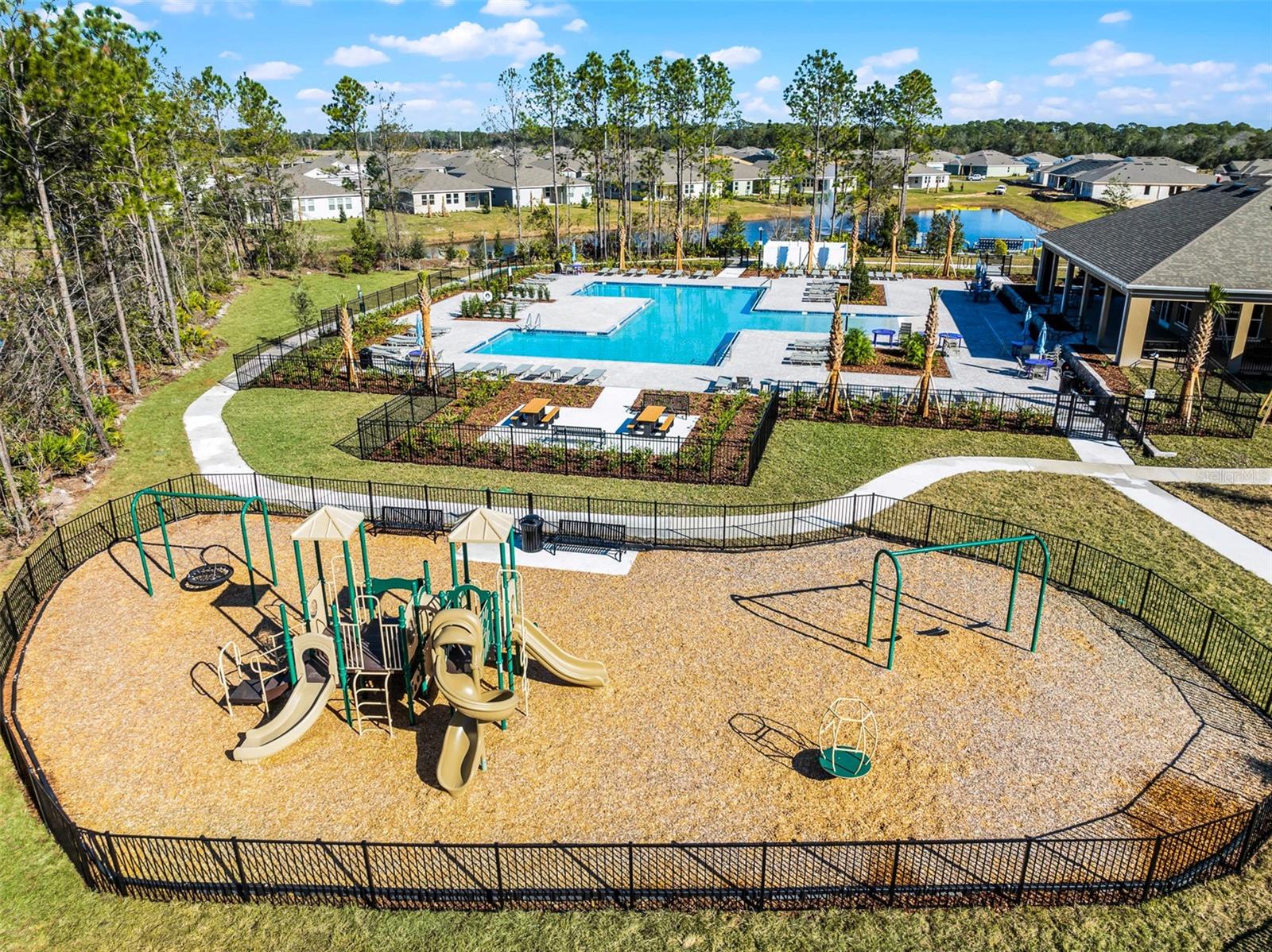 ARCHERS MILL - Residential