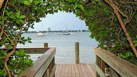 A home in SARASOTA