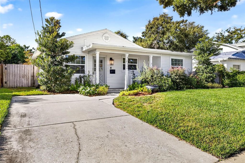 Photo of 3612 W Santiago Street, Tampa, FL 33629 (MLS # TB8429266)