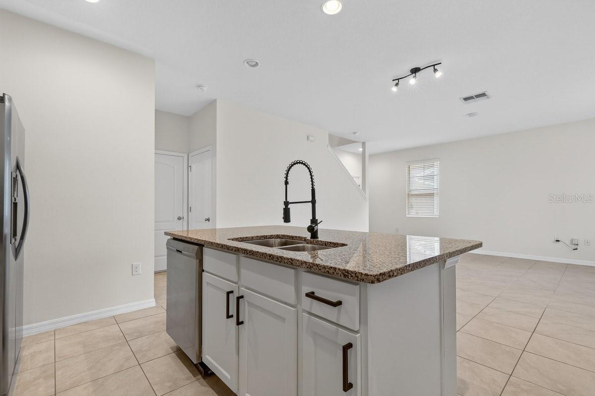 CORNERSTONE GROVE - Residential