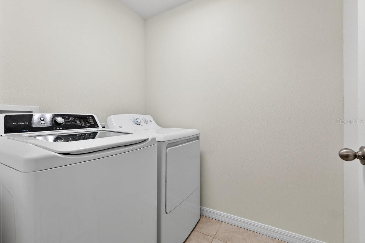 CORNERSTONE GROVE - Residential