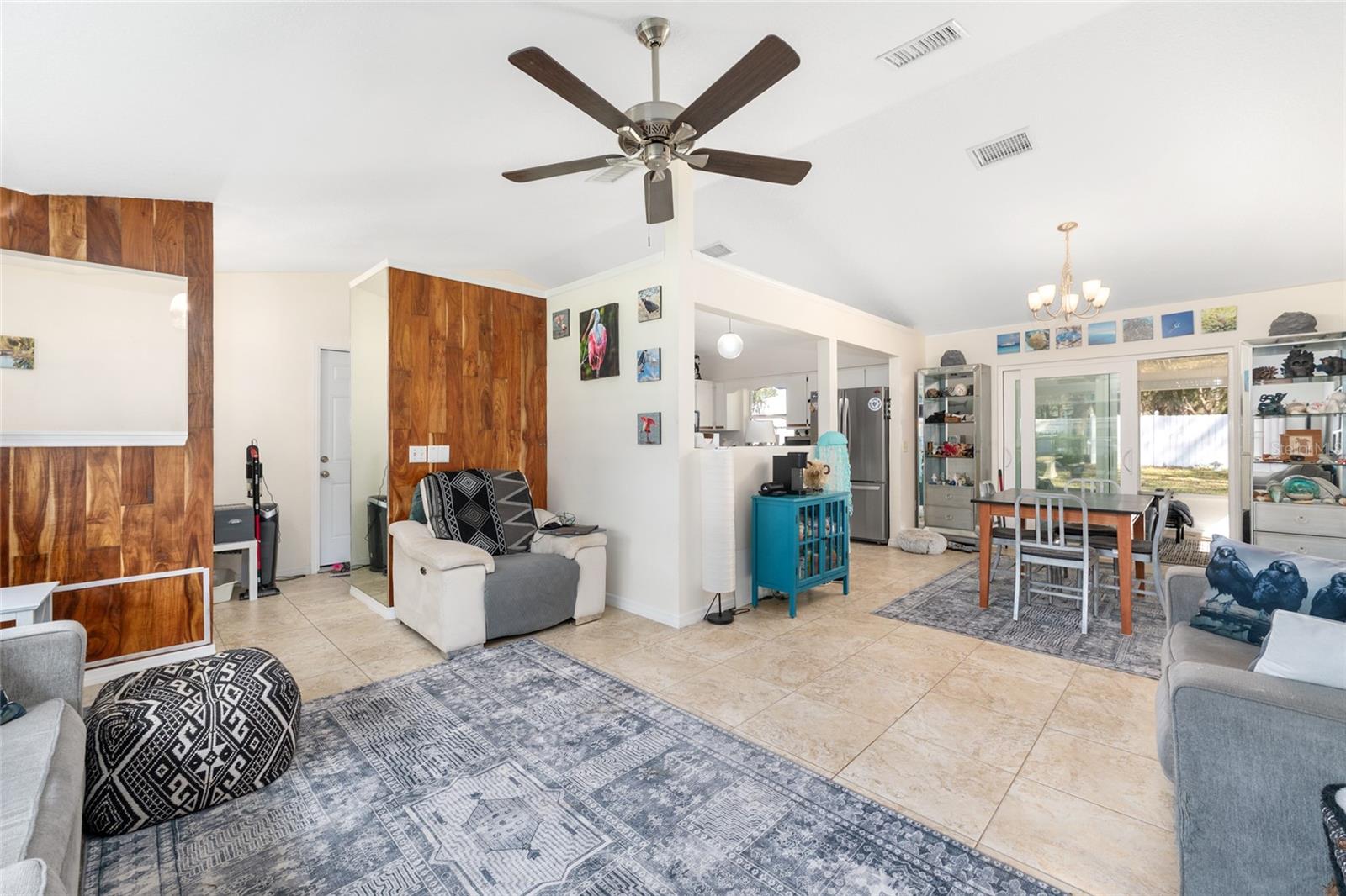 SILVER SPGS SHORES UN 20 - Residential