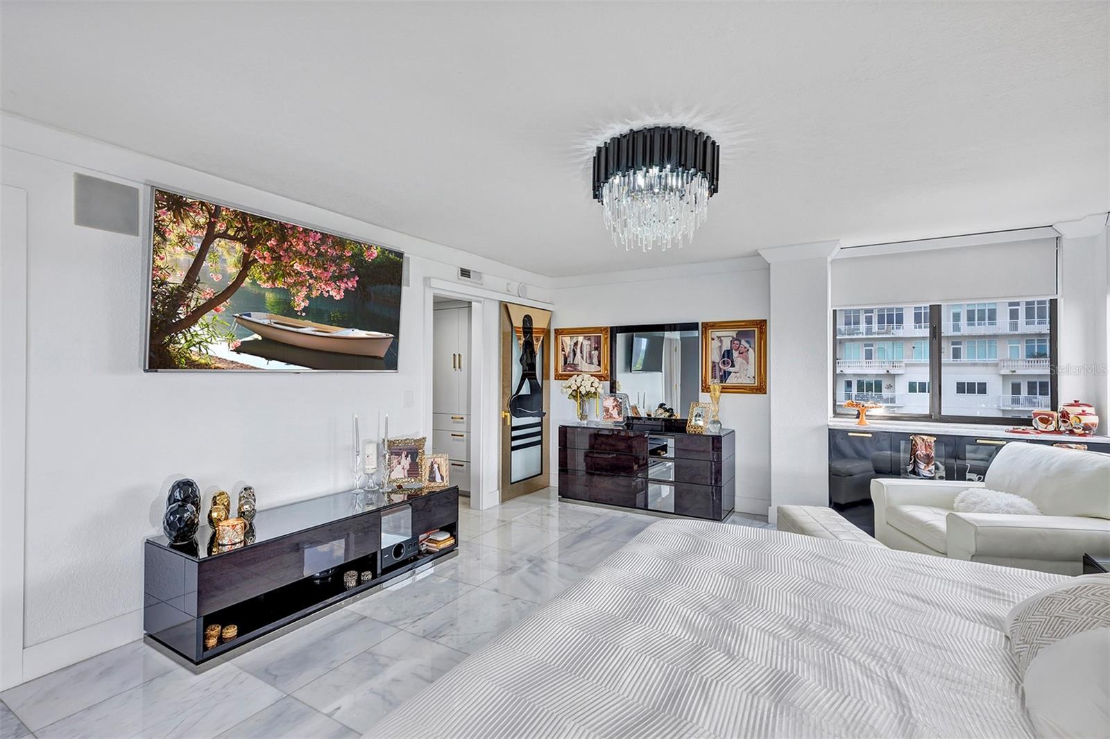530 EAST CENTRAL CONDO - Residential Lease