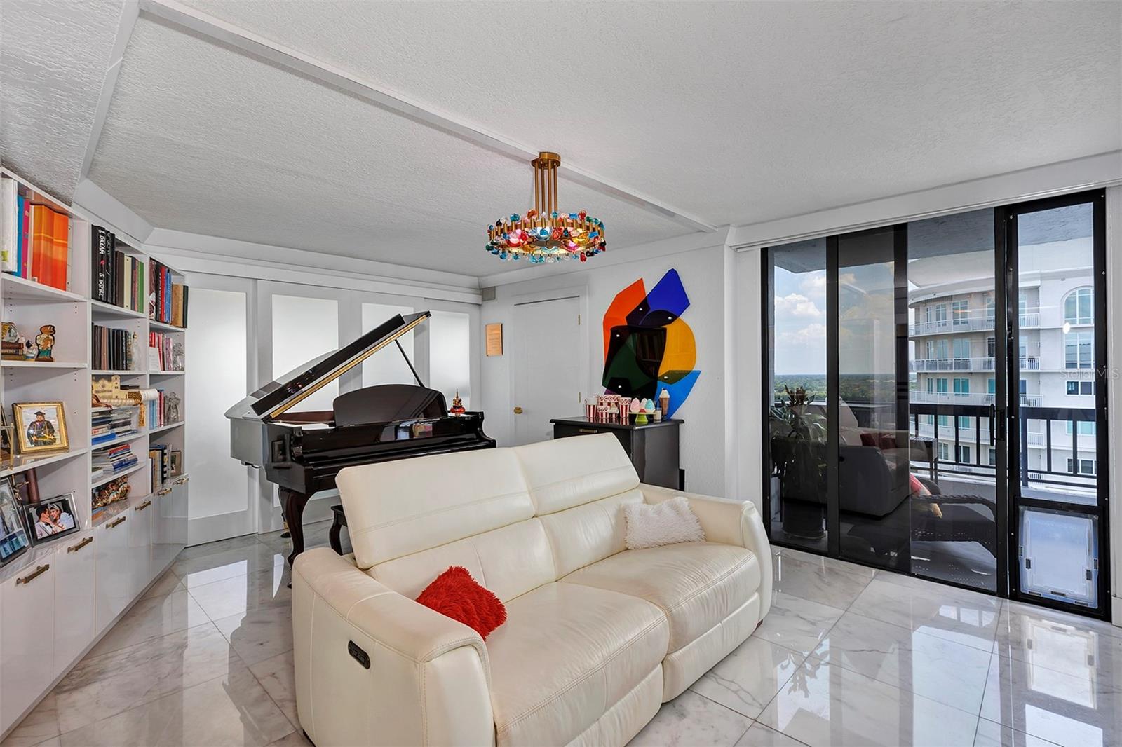 530 EAST CENTRAL CONDO - Residential Lease