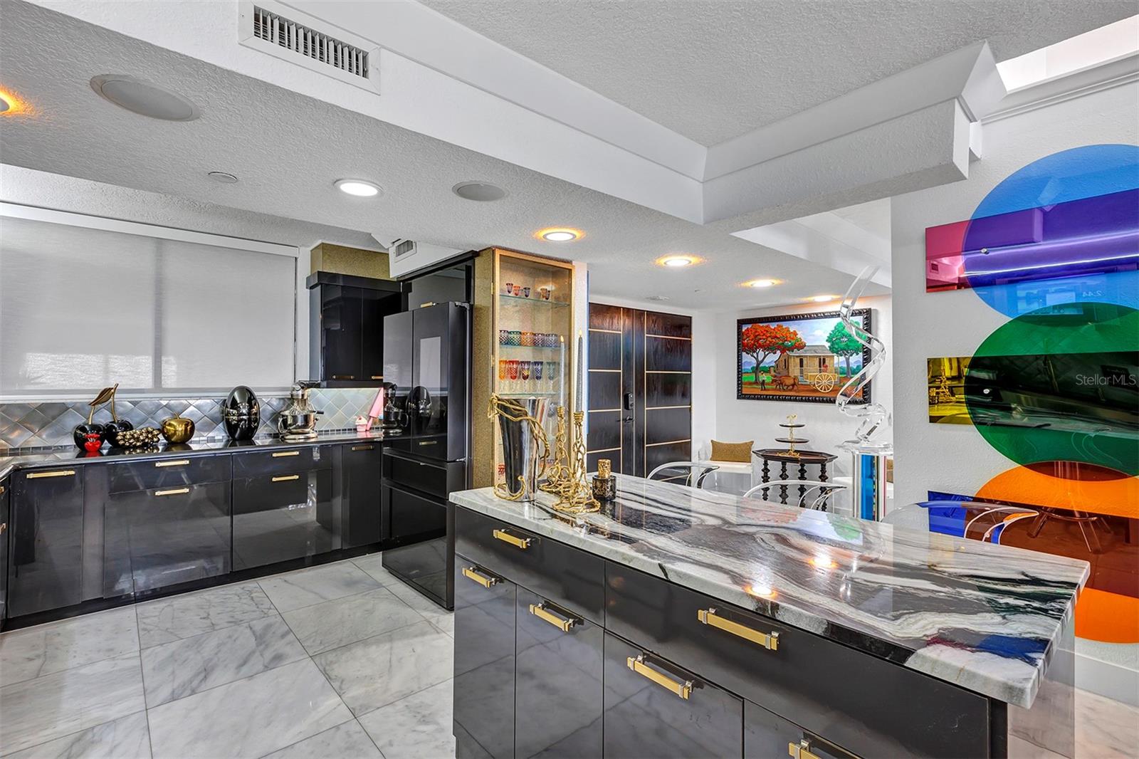 530 EAST CENTRAL CONDO - Residential Lease