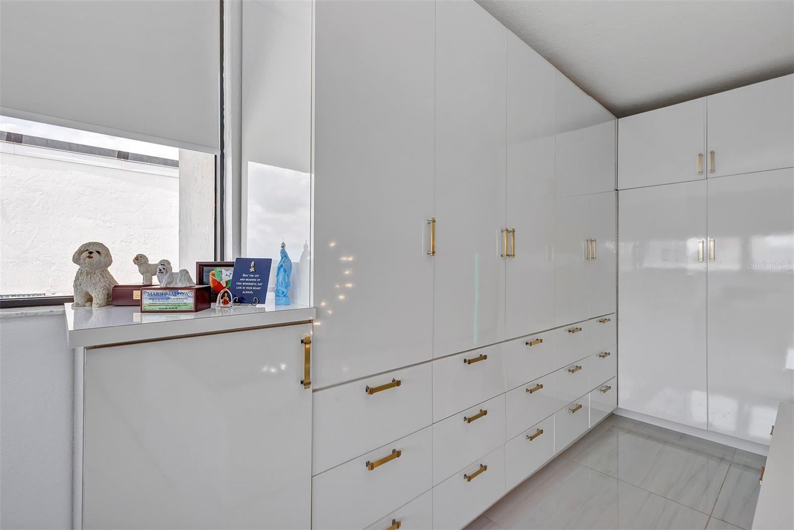 530 EAST CENTRAL CONDO - Residential Lease